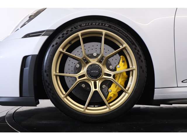 PORSCHE PORSCHE 911 2025