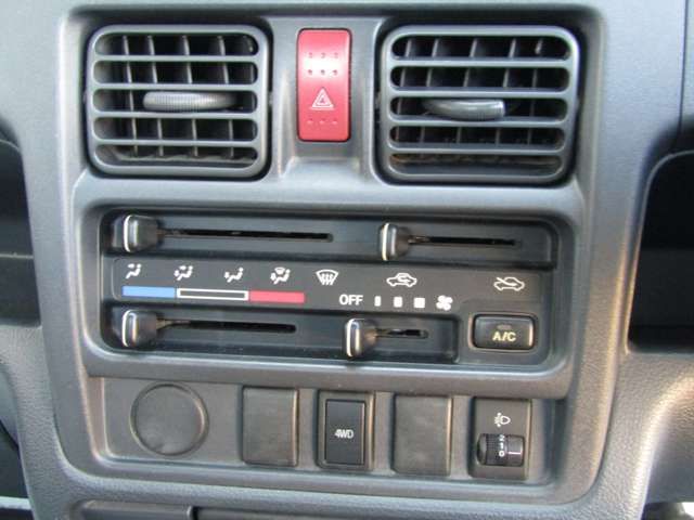 SUZUKI CARRY truck 4WD 2013