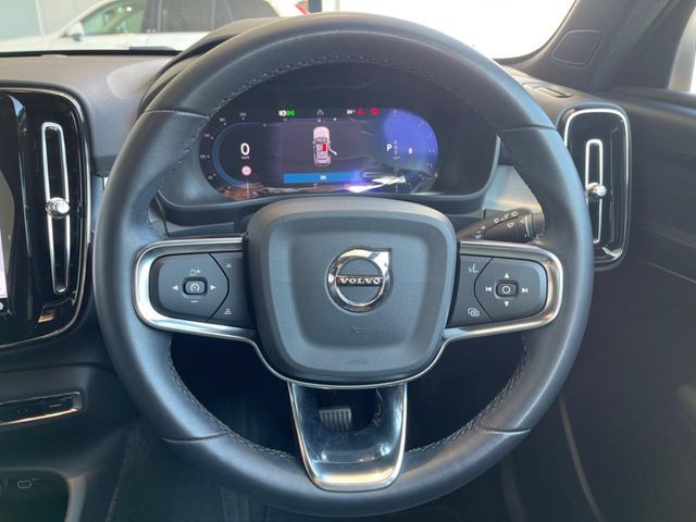 VOLVO VOLVO XC40 2023