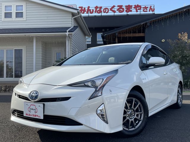 TOYOTA PRIUS 2016