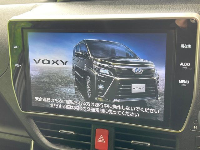 TOYOTA VOXY 2018