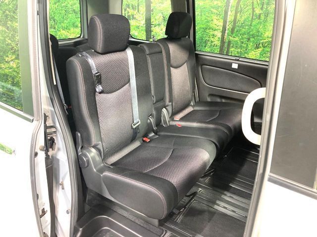 NISSAN SERENA  S-HYBRID 2013