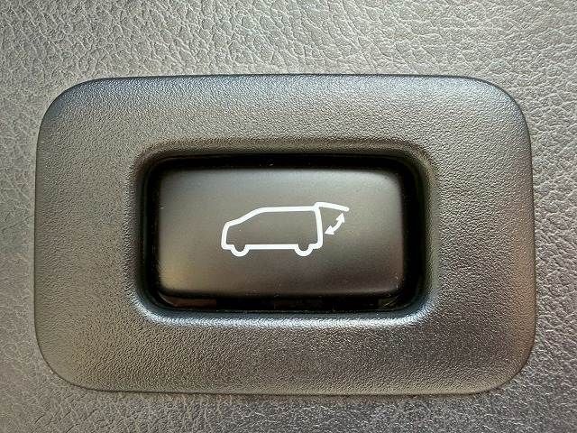 TOYOTA VELLFIRE 2016