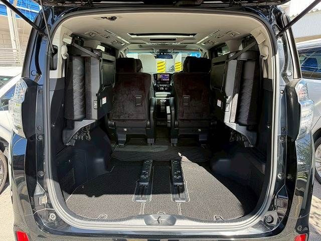 TOYOTA VELLFIRE 2016