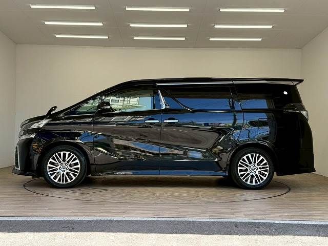 TOYOTA VELLFIRE 2016