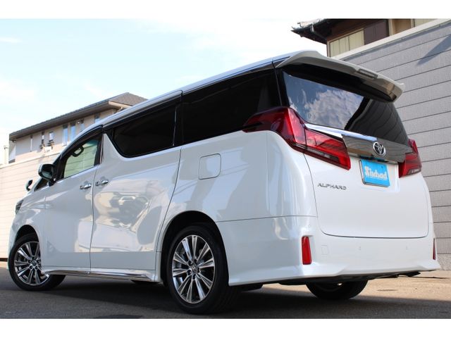 TOYOTA ALPHARD 2023