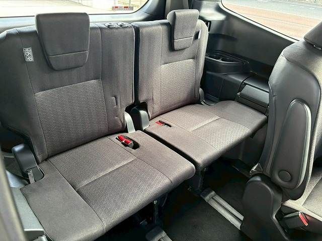 TOYOTA NOAH HYBRID 2023