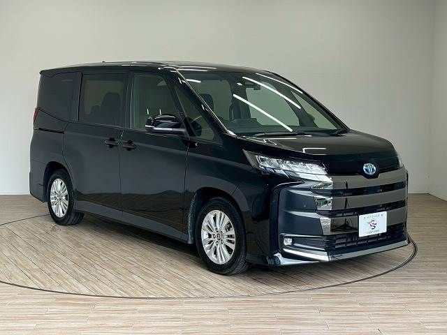 TOYOTA NOAH HYBRID 2023
