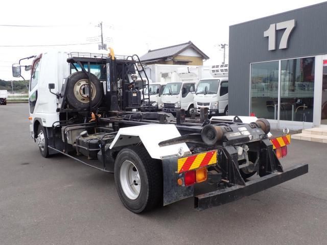 MITSUBISHI FUSOU FIGHTER 2012