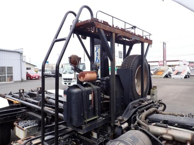 MITSUBISHI FUSOU FIGHTER 2012