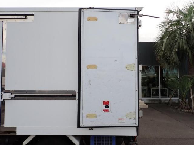 MITSUBISHI CANTER 2020