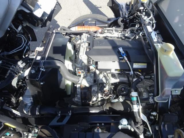 MITSUBISHI CANTER 2025