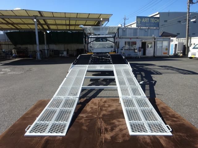 MITSUBISHI CANTER 2025