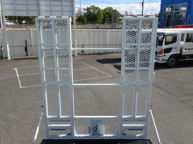 MITSUBISHI CANTER 2025