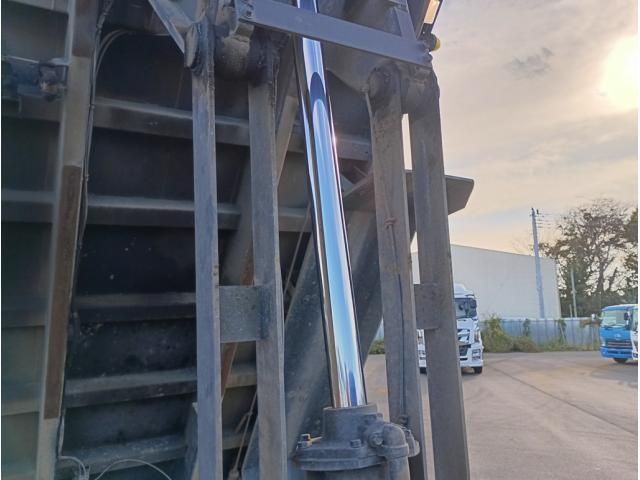 MITSUBISHI FUSOU FIGHTER 2018