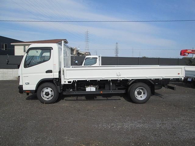 MITSUBISHI CANTER 2023