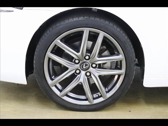 TOYOTA LEXUS IS300h 2016