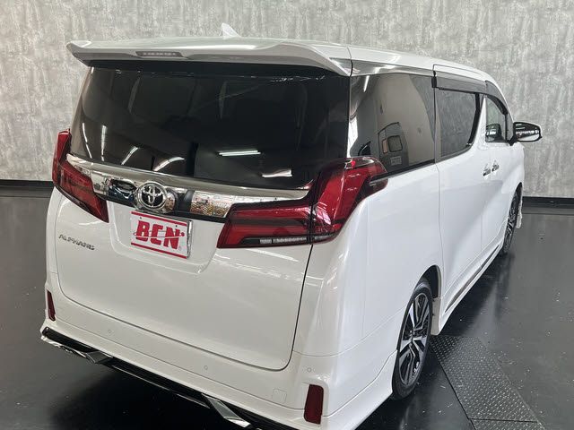 TOYOTA ALPHARD 2023