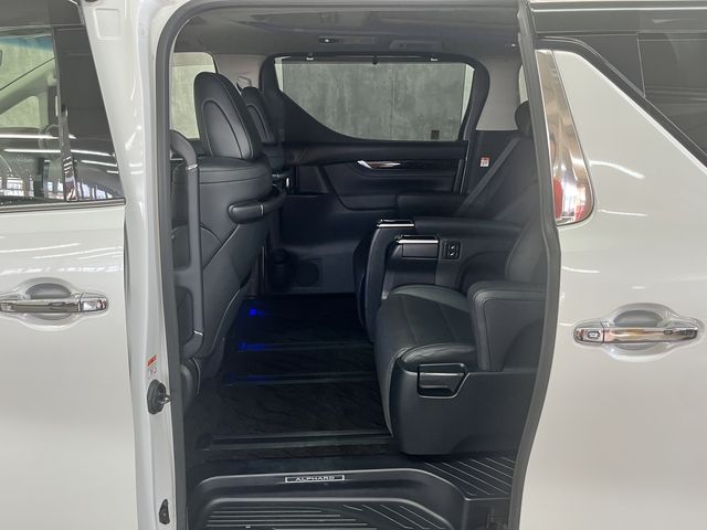 TOYOTA ALPHARD 2023