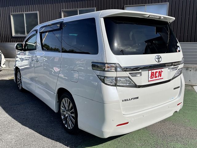 TOYOTA VELLFIRE 2014