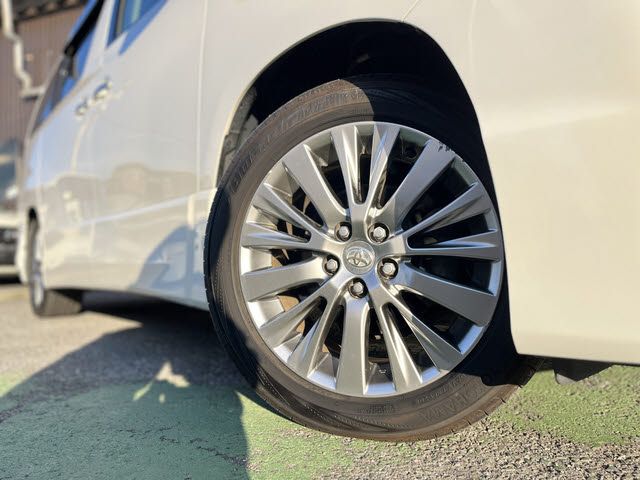 TOYOTA VELLFIRE 2014