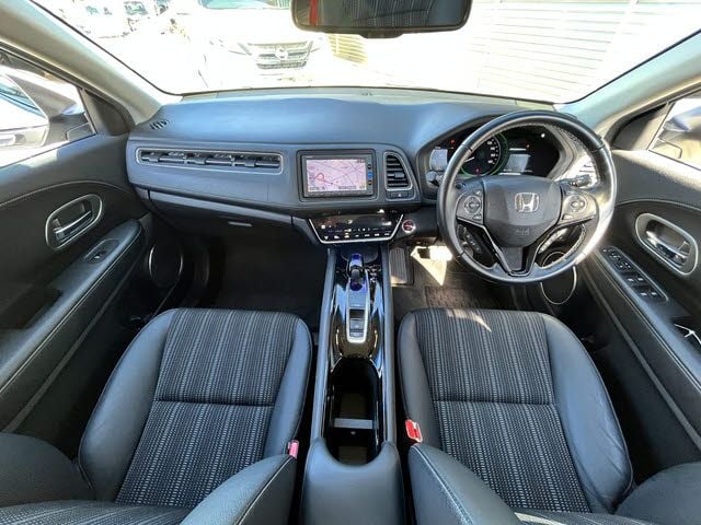 HONDA VEZEL HYBRID 2016