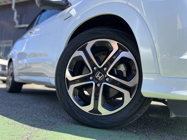 HONDA VEZEL HYBRID 2016