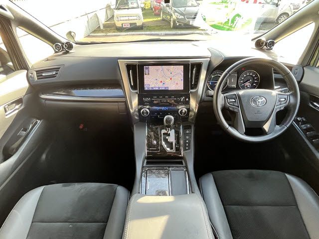 TOYOTA ALPHARD hybrid 4WD 2022
