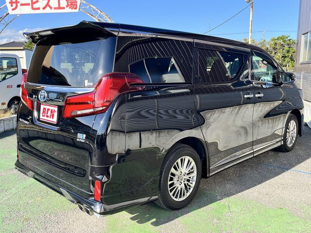 TOYOTA ALPHARD hybrid 4WD 2022