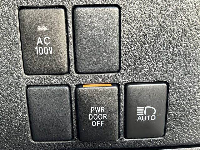 TOYOTA ALPHARD hybrid 4WD 2022