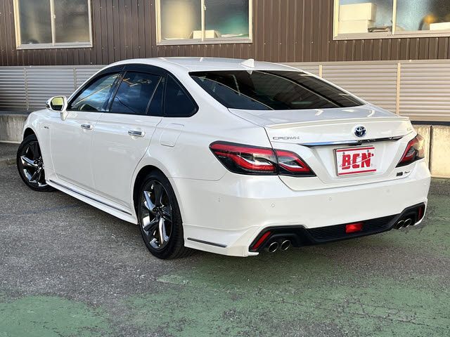 TOYOTA CROWN sedan hybrid 4WD 2018