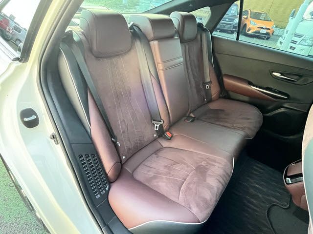 TOYOTA CROWN sedan hybrid 4WD 2018