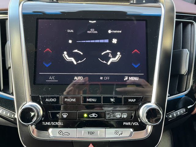 TOYOTA CROWN sedan hybrid 4WD 2018