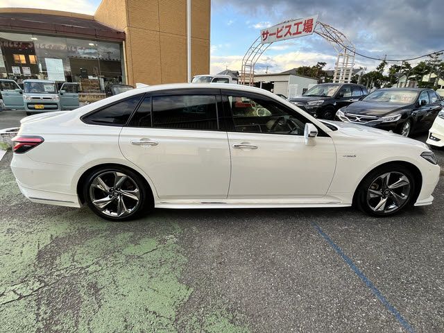 TOYOTA CROWN sedan hybrid 4WD 2018
