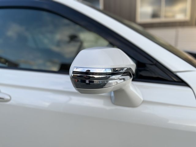 TOYOTA CROWN sedan hybrid 4WD 2018