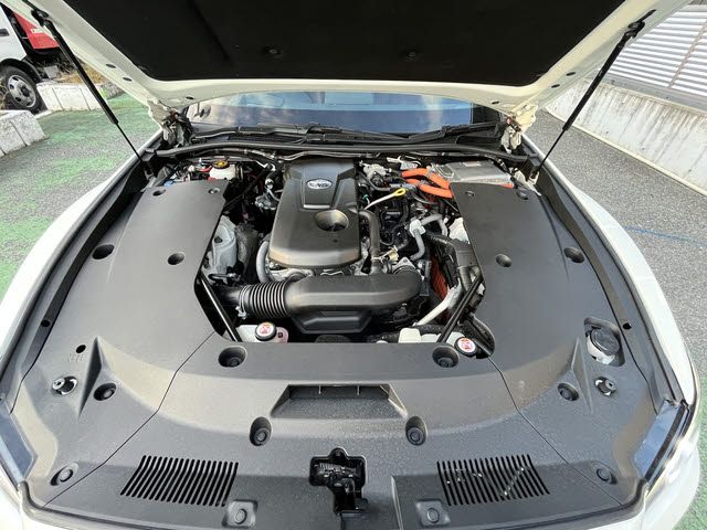 TOYOTA CROWN sedan hybrid 4WD 2018