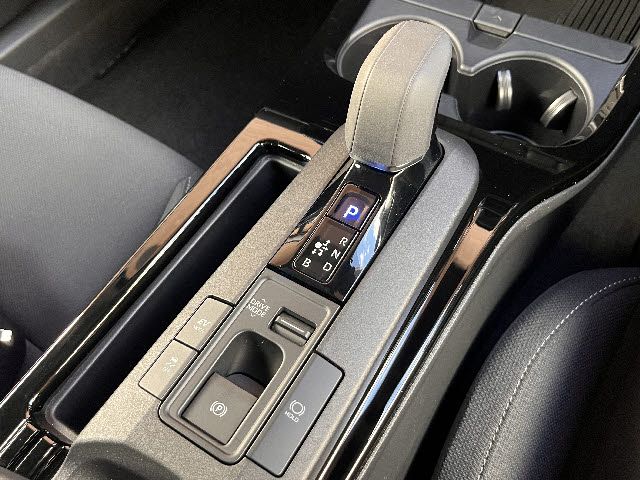 TOYOTA PRIUS 4WD 2023