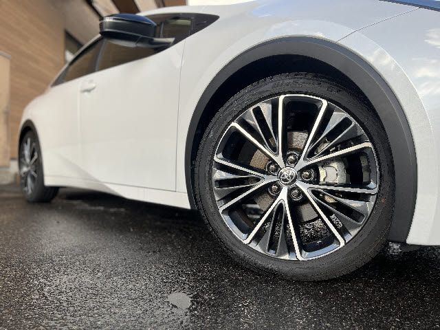 TOYOTA PRIUS 4WD 2023