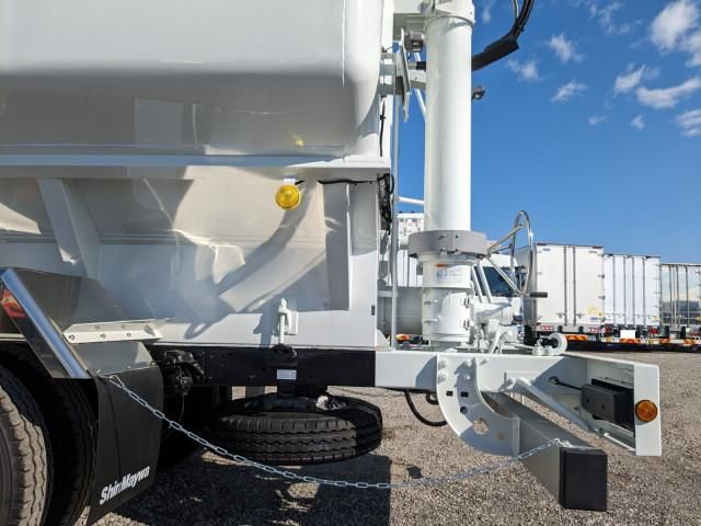 MITSUBISHI FUSOU FIGHTER 2025