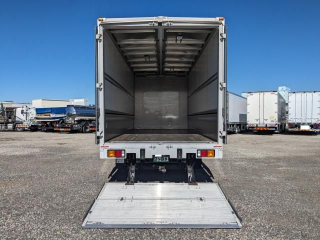 MITSUBISHI FUSOU FIGHTER 2023