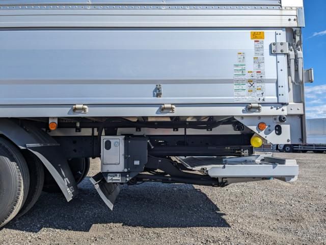 MITSUBISHI FUSOU FIGHTER 2023