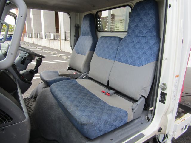 MITSUBISHI CANTER GUTS 2006