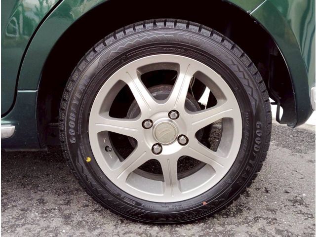 DAIHATSU MIRA GINO 4WD 2006