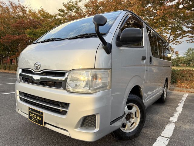 TOYOTA HIACE van 4WD 2012