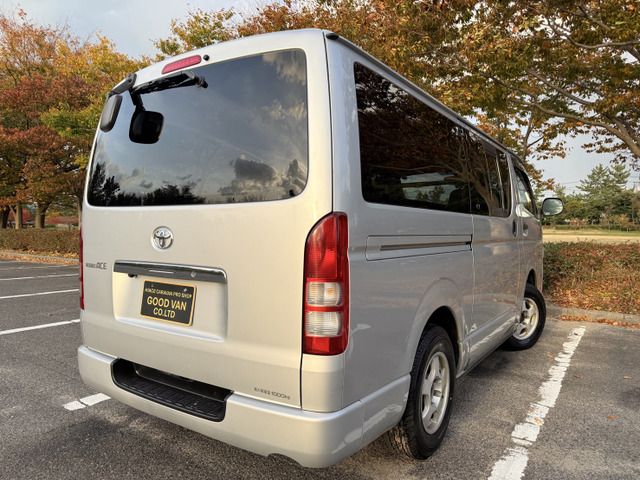TOYOTA HIACE van 4WD 2012