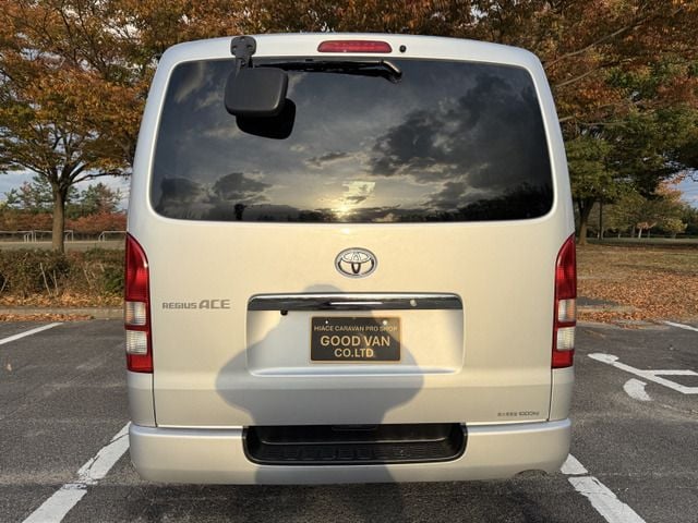 TOYOTA HIACE van 4WD 2012