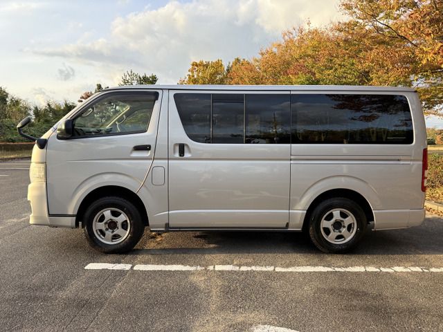 TOYOTA HIACE van 4WD 2012