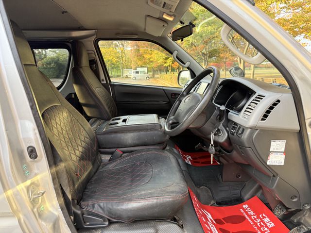 TOYOTA HIACE van 4WD 2012