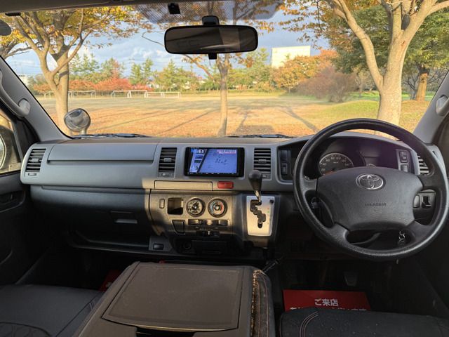 TOYOTA HIACE van 4WD 2012