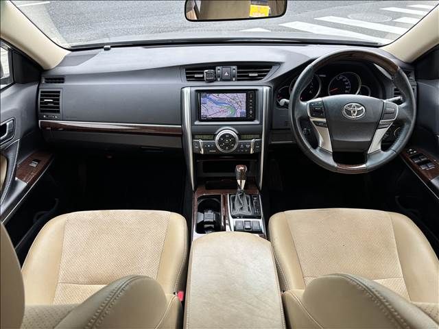 TOYOTA MARK X 2013